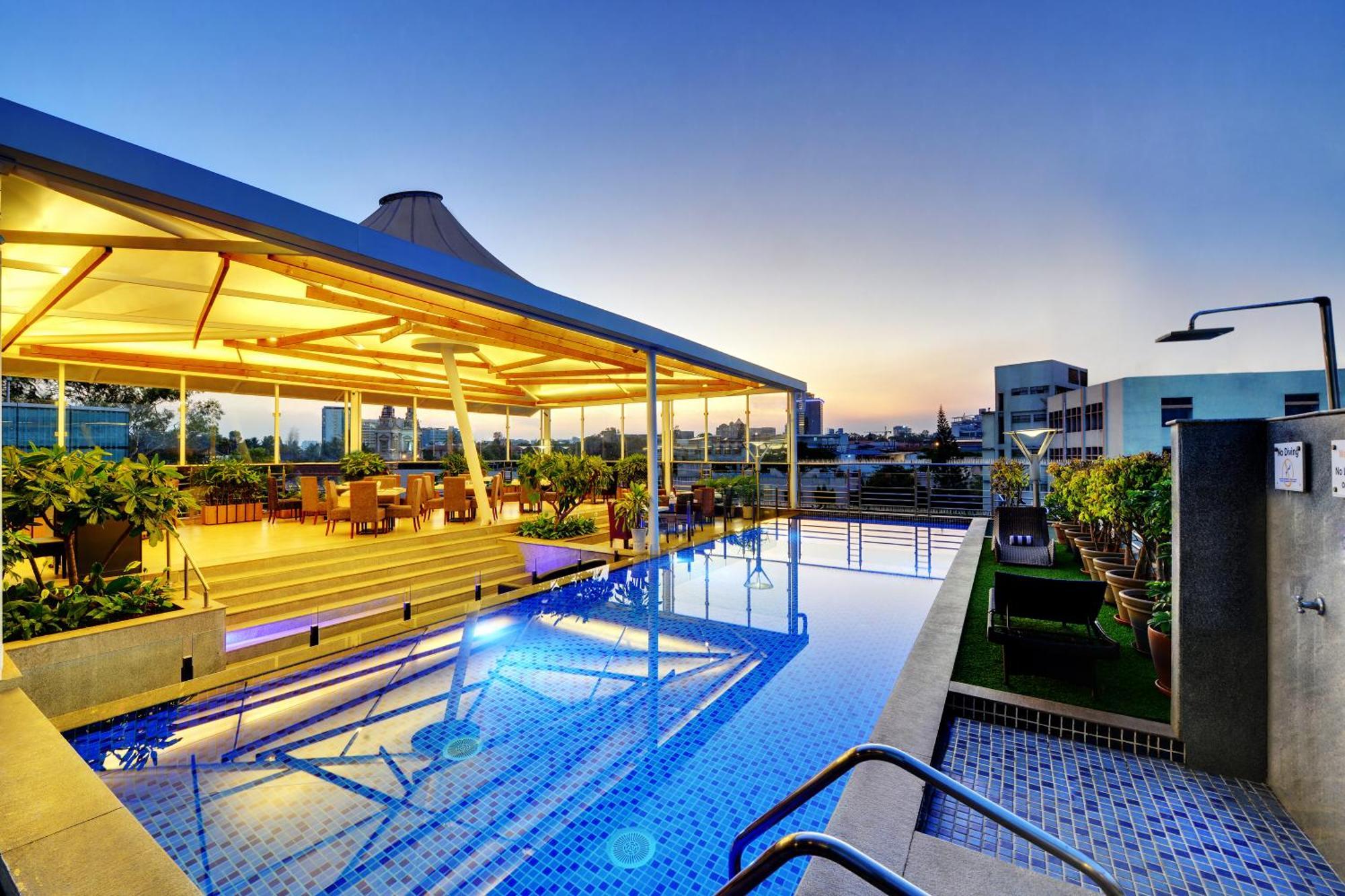 Iris Hotel&Spa Bengalúr Exteriér fotografie