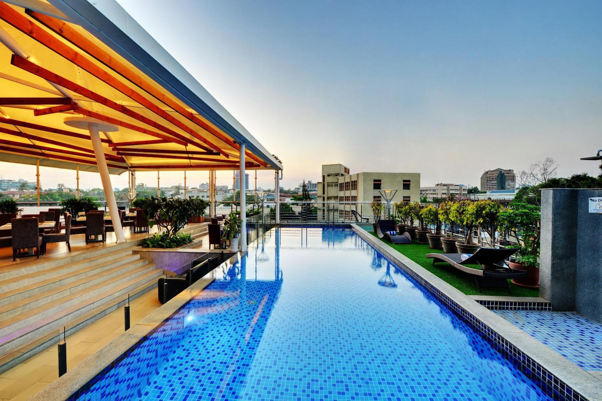 Iris Hotel&Spa Bengalúr Exteriér fotografie
