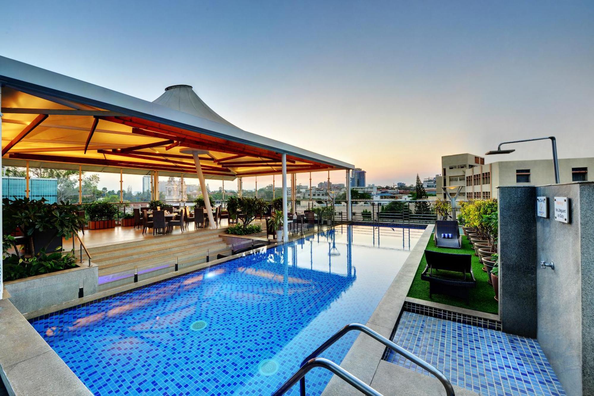 Iris Hotel&Spa Bengalúr Exteriér fotografie