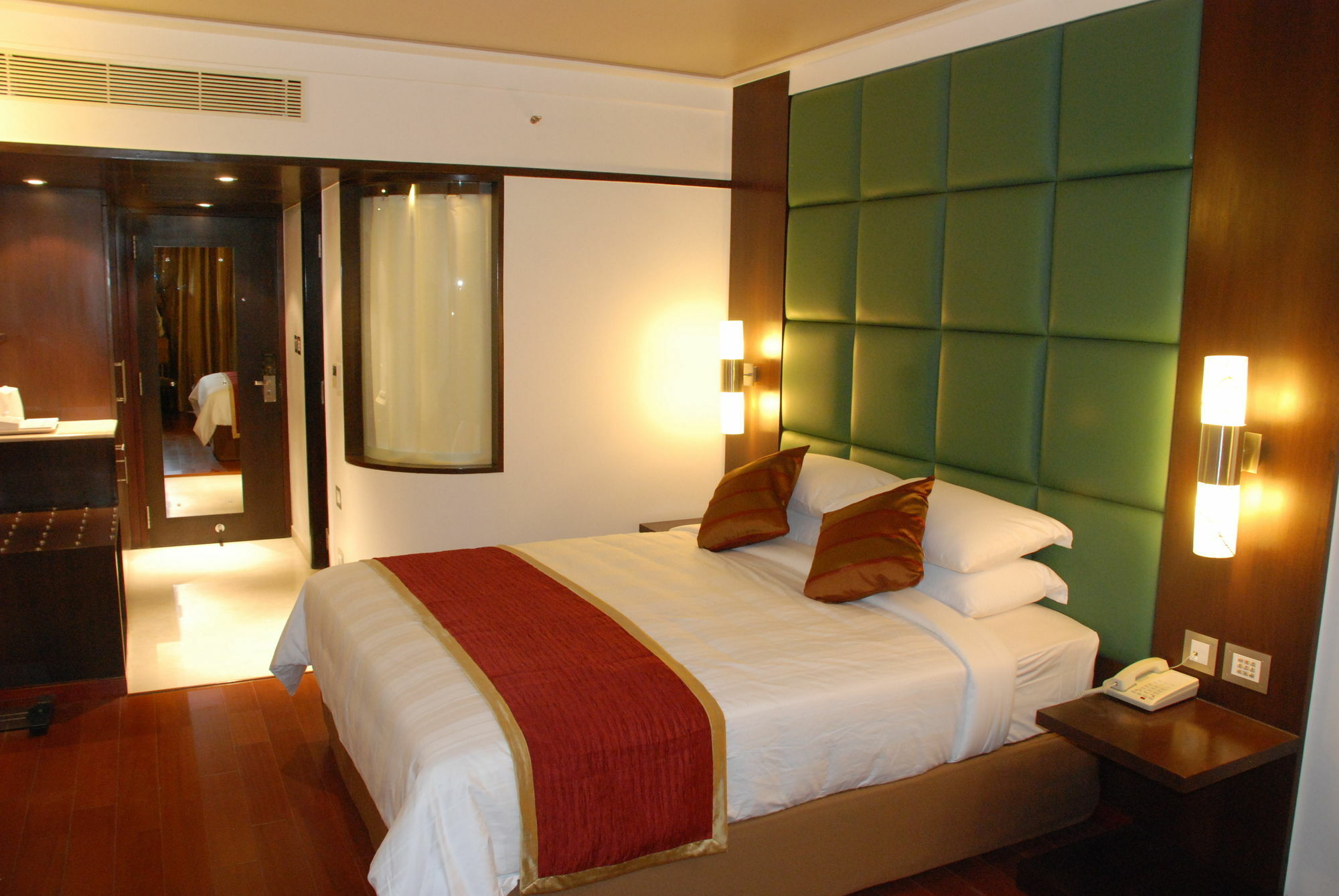 Iris Hotel&Spa Bengalúr Exteriér fotografie
